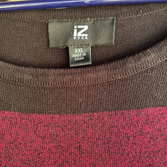 IZ buyer dress cuffed sleeves and hem. Gathered waist area. Sz XXL - Picture 3 of 4